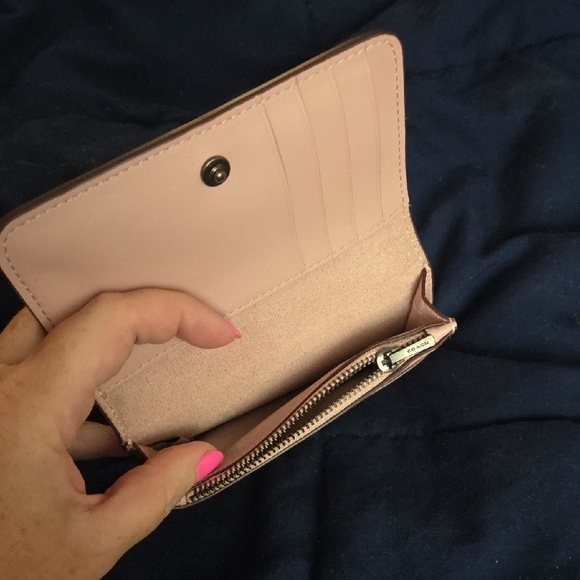 Coach Pink Wallet - Picture 3 of 4